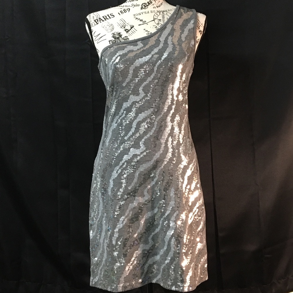 Windsor Silver Sequin Stretch One Shoulder Dress M